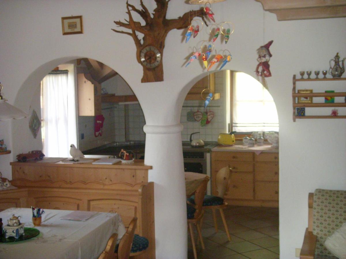 Albergo Garni' Laura Baselga di Pine Exterior photo