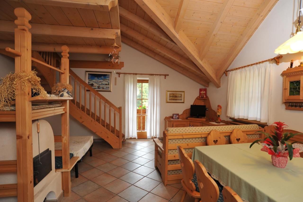 Albergo Garni' Laura Baselga di Pine Exterior photo