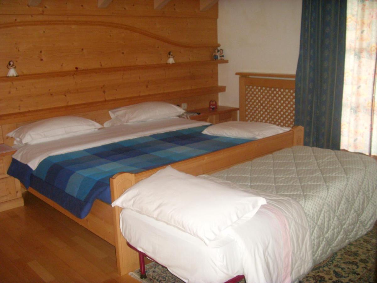 Albergo Garni' Laura Baselga di Pine Exterior photo