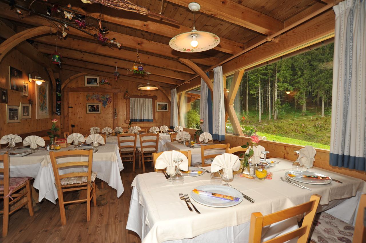 Albergo Garni' Laura Baselga di Pine Exterior photo